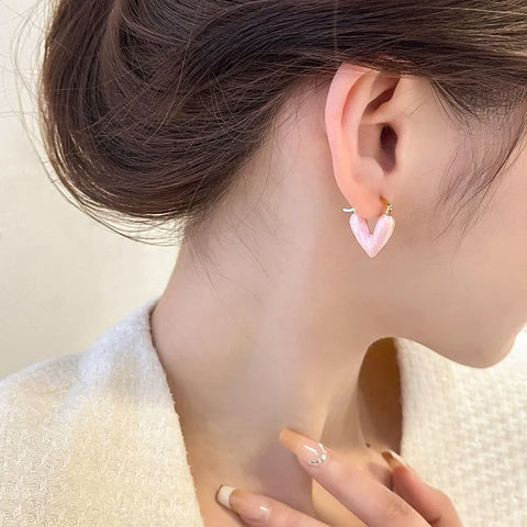 2023 New Korean Light Luxury Pink Oil Dropping Love Stud Earrings for Women Fashion Elegant Metal Jewelry Gifts